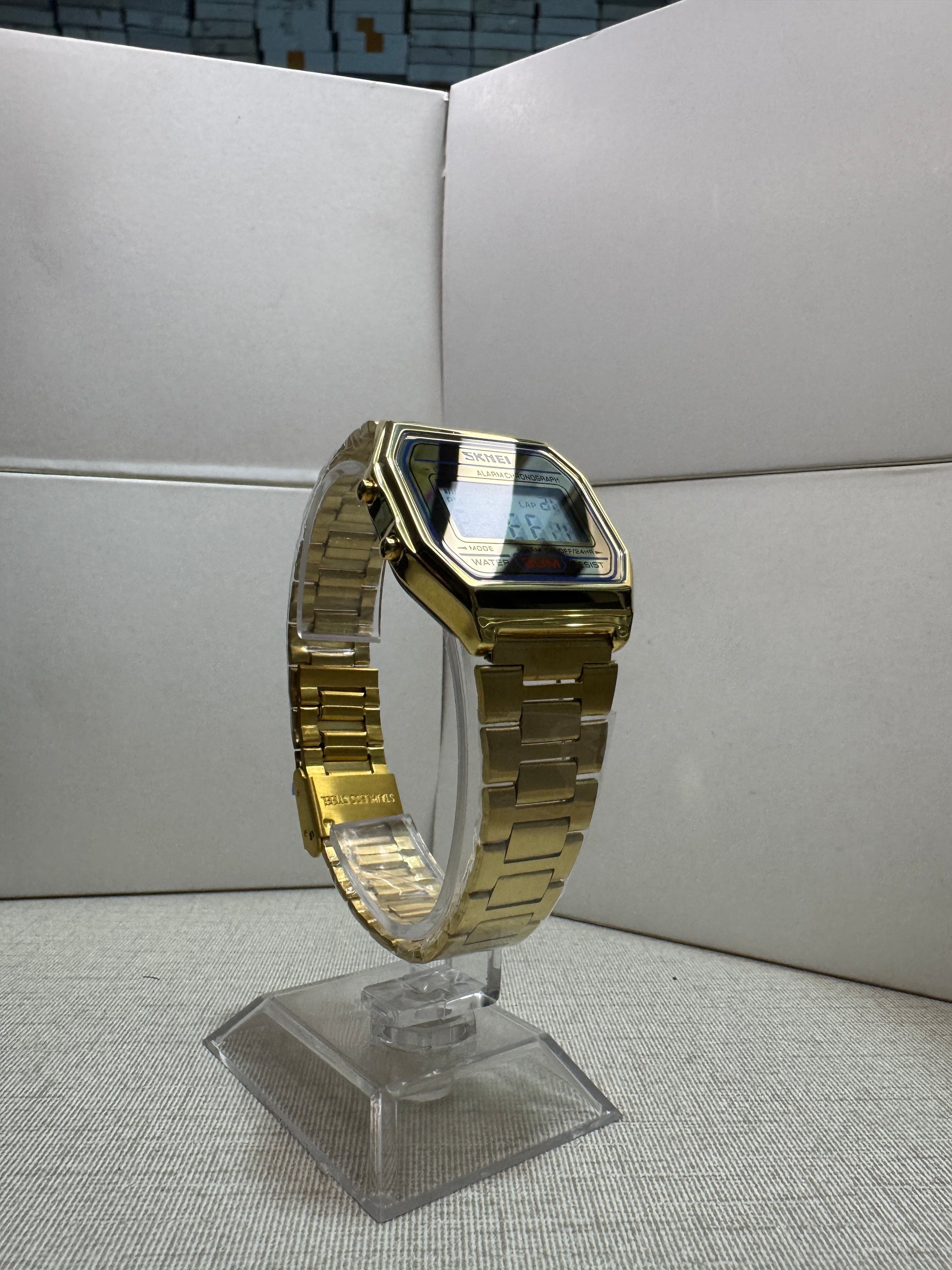 SKMEI Gold Plated Vintage Watch